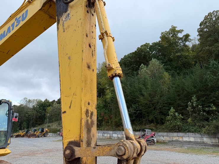 #4089-•-2014-komatsu-pc210-lc-excavator-image-17