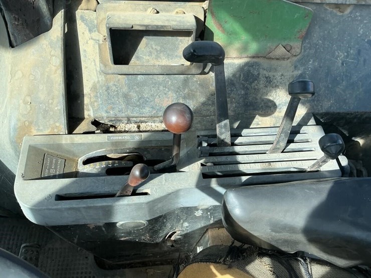 john-deere-4640-tractor,-powershift-image-22