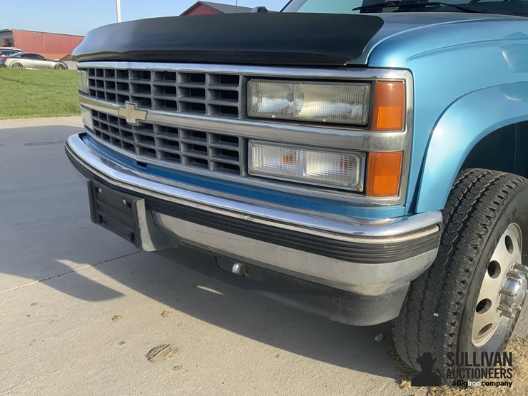 1993-chevrolet-gmt-400-k3500-4x4-extended-cab-dually-pickup-image-12