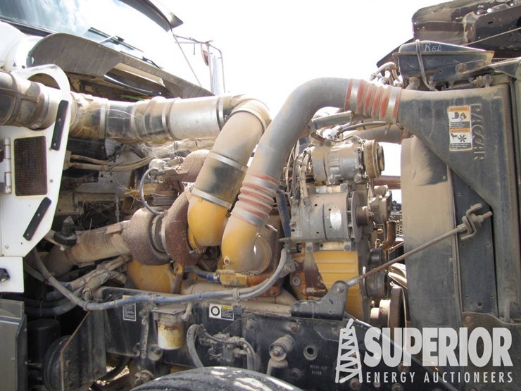 2006-kenworth-w900l-t/a-day-cab-haul-truck-image-5