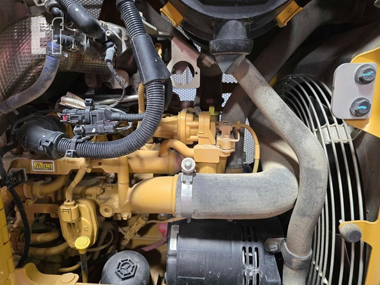 2023-caterpillar-d1-image-25