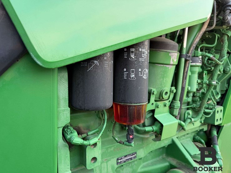 2011-john-deere-8335r-tractor-image-78