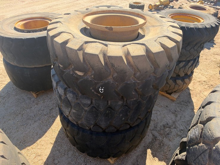 #41530-•-various-equipment-tires-image-3