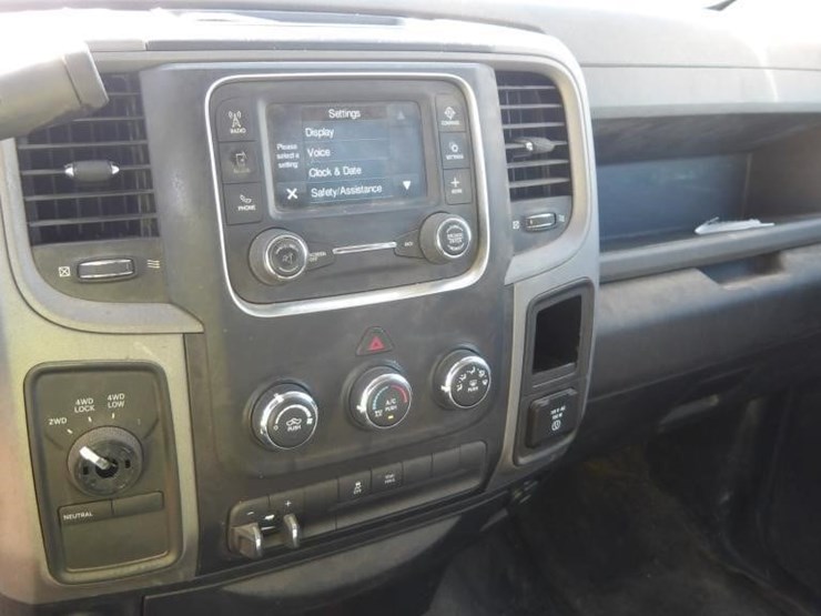 2016-dodge-ram-1500-image-17