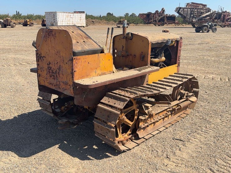 caterpillar-ten-image-3