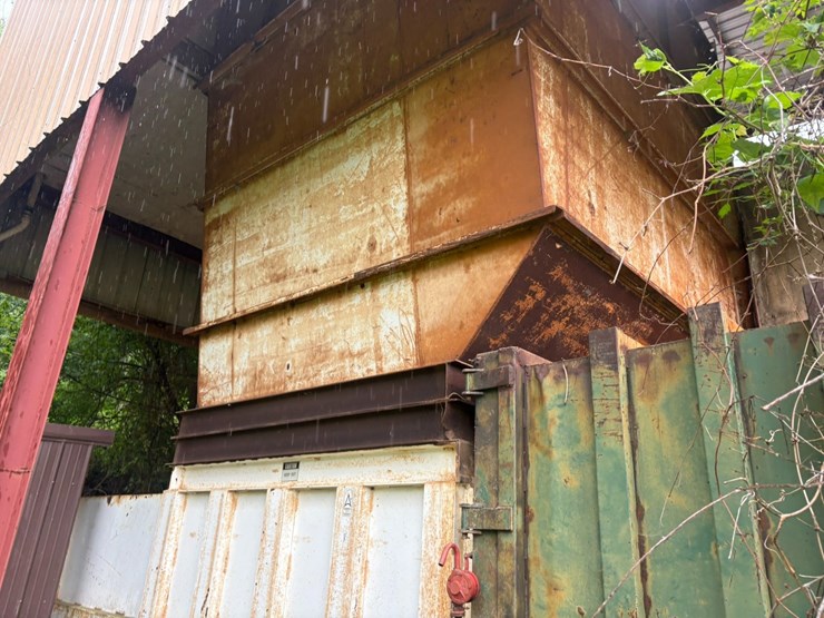 #42224-•-trash-compactor-image-4