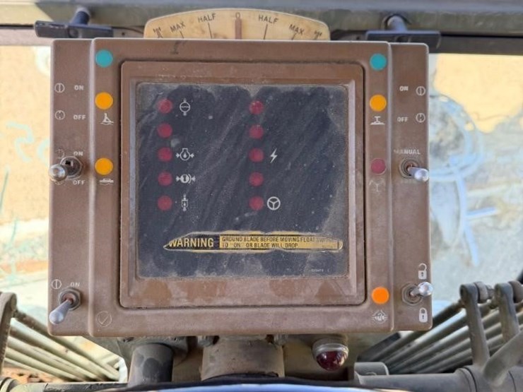 1987-caterpillar-130g-image-13