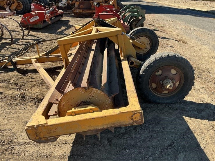 custom-16'-portable-pull-stomper-roller-image-3