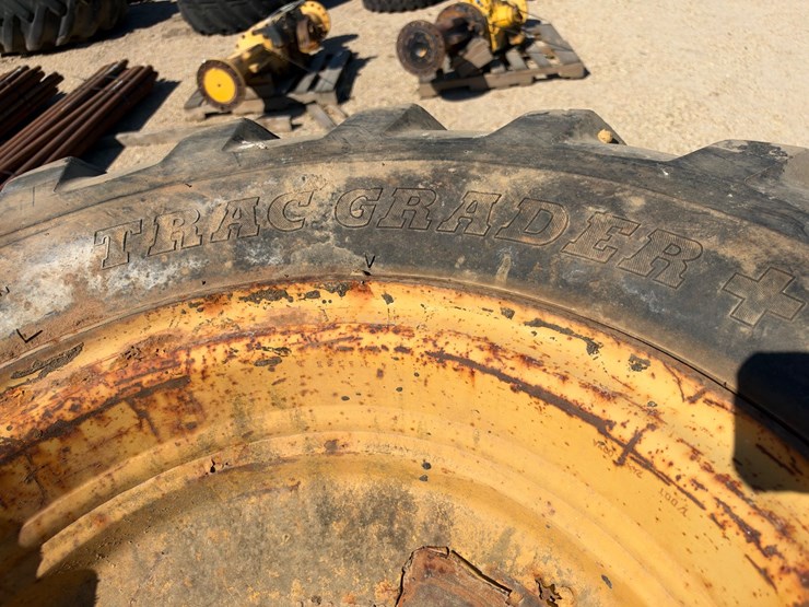 #41539-•-(4)10.00-24tg-equipment-tires-image-5