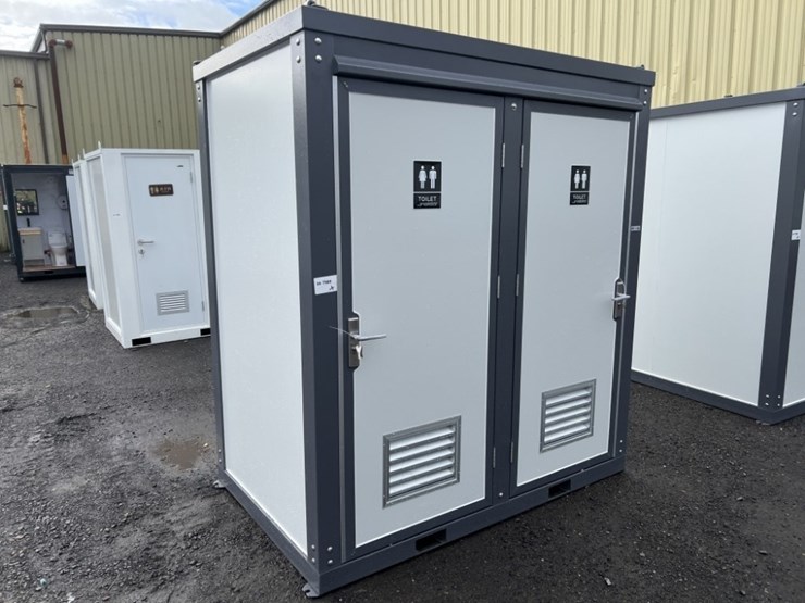 2026-bastone-double-stall-portable-toilet-image-2