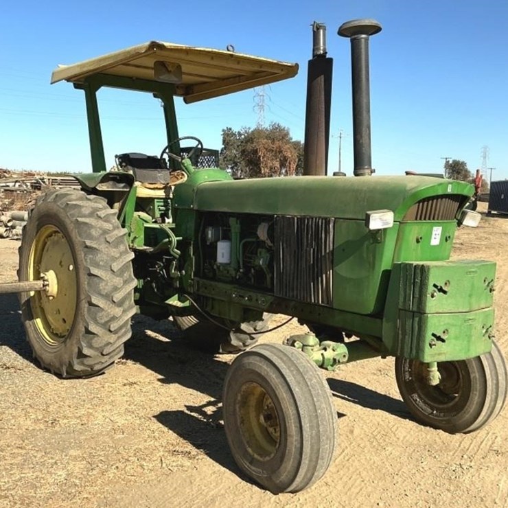 JOHN DEERE 4320 Tractor, Diesel
