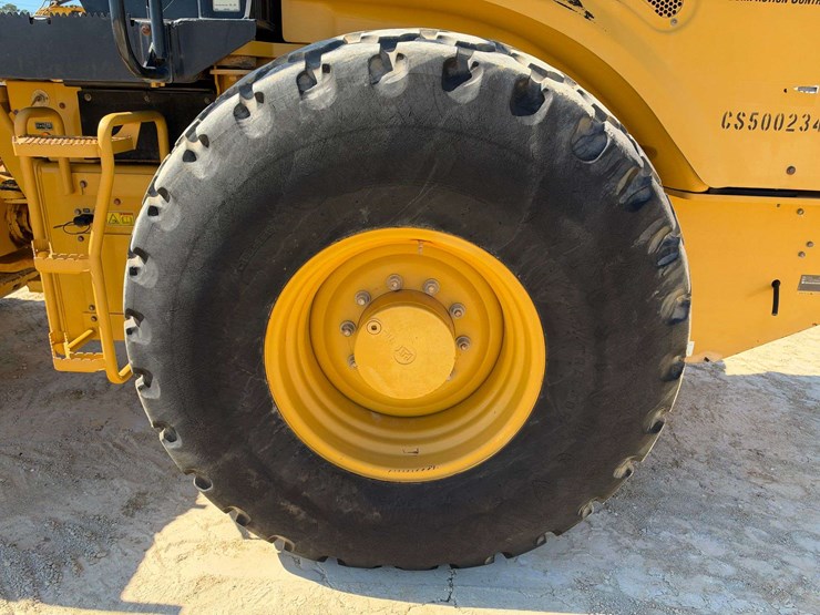2016-caterpillar-cs54b-84”-vibratory-smooth-drum-compactor-(1,074-hours)-image-21