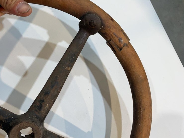 wooden-steering-wheel-image-11