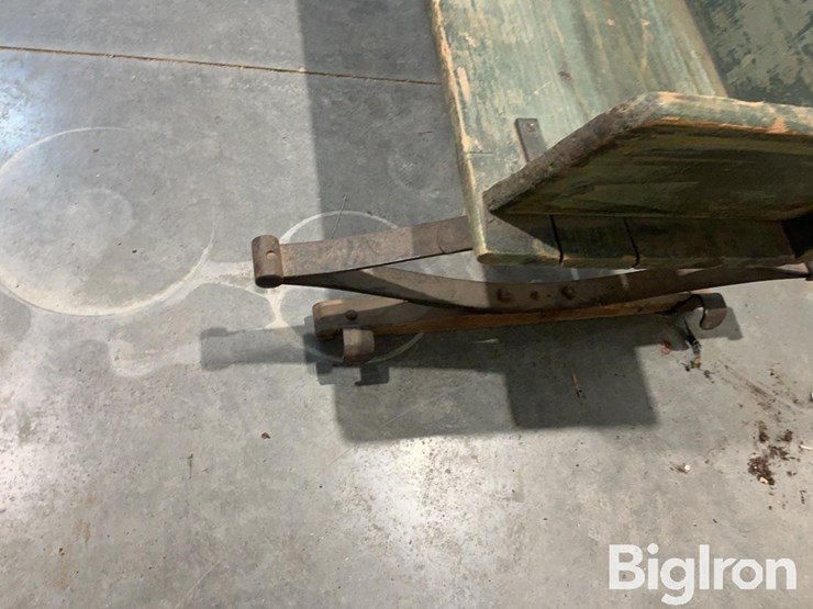 studebaker-wooden-seat-image-15