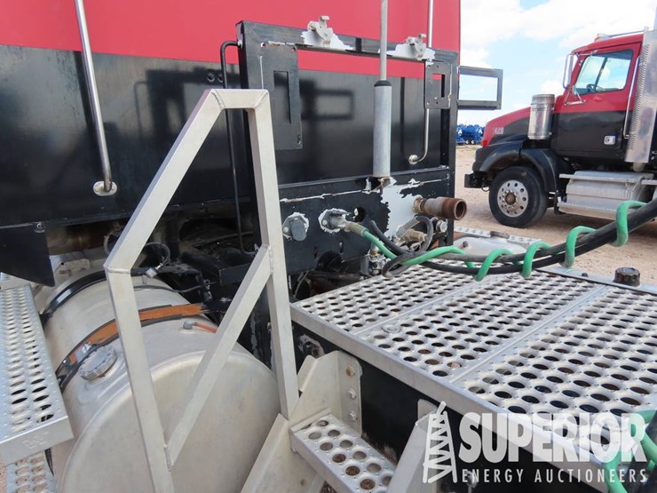 2015-western-star-4900-t/a-truck-tractor-w/sleeper-image-5