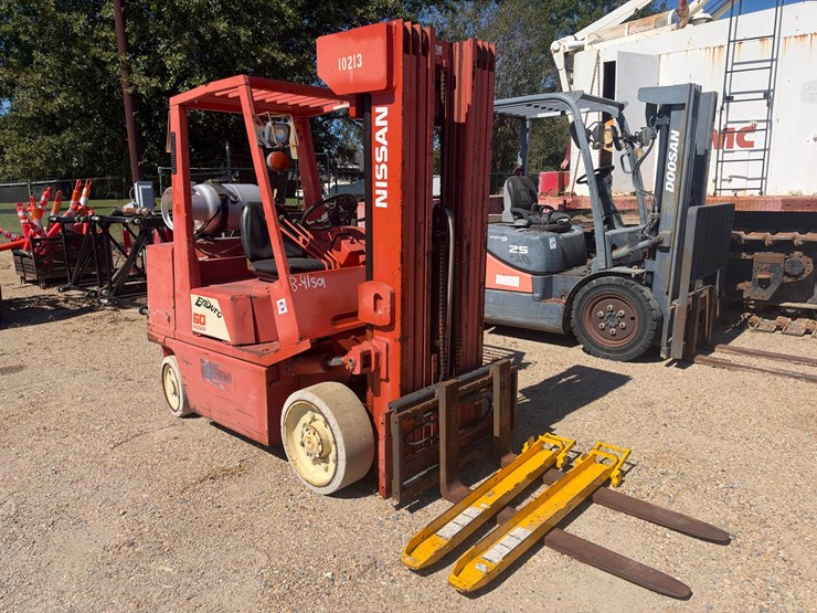 #41501-•-nissan-forklift-image-1