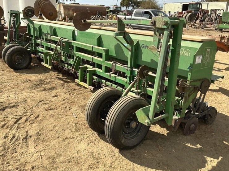 great-plains-3pd20-20'-3-pt-grain-drill-image-1