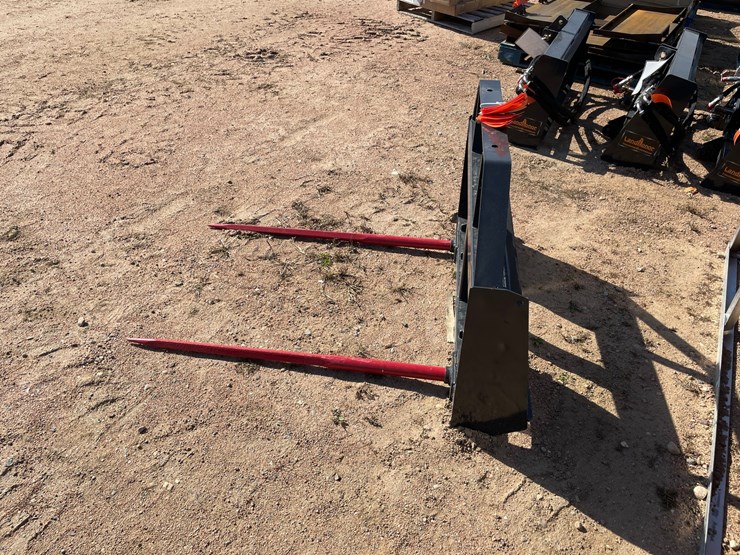 #4104-•-landhonor-skid-steer-bale-spear-attachment-image-3