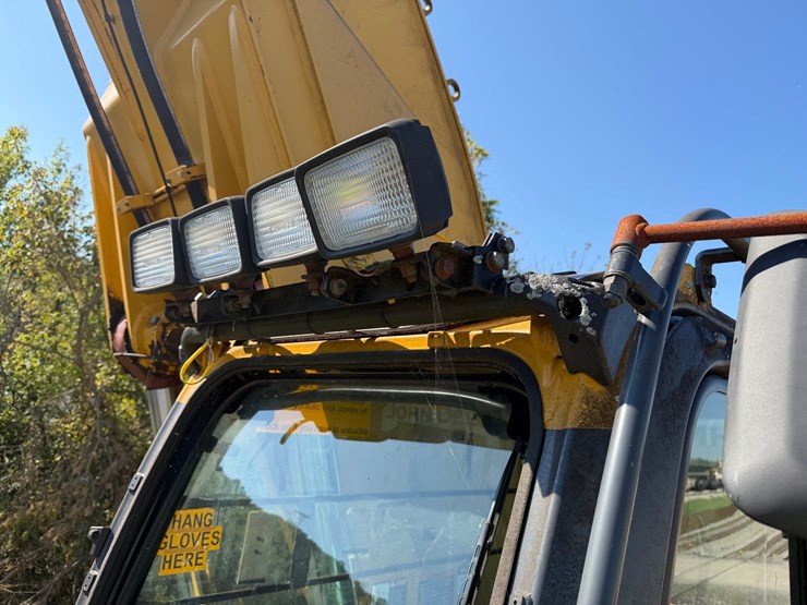 #4098-•-2015-john-deere-870g-lc-excavator-image-164