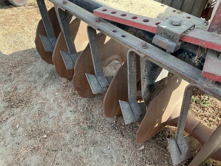case-ih-770-23'-fold-up-wheel-disc-image-11