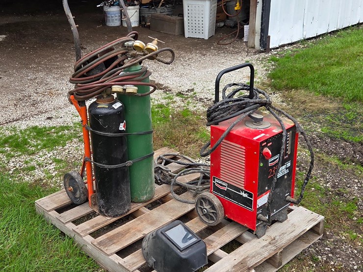 century-235-ac-welder-&-torch-image-3