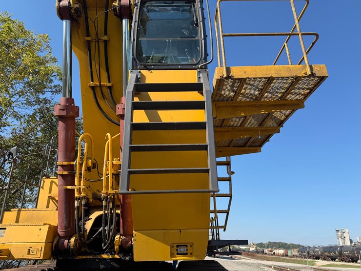 #4098-•-2015-john-deere-870g-lc-excavator-image-56