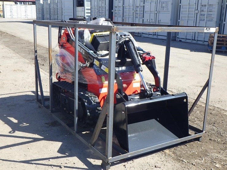 2026-agt-lrt23-skid-steer-track-loader-image-2