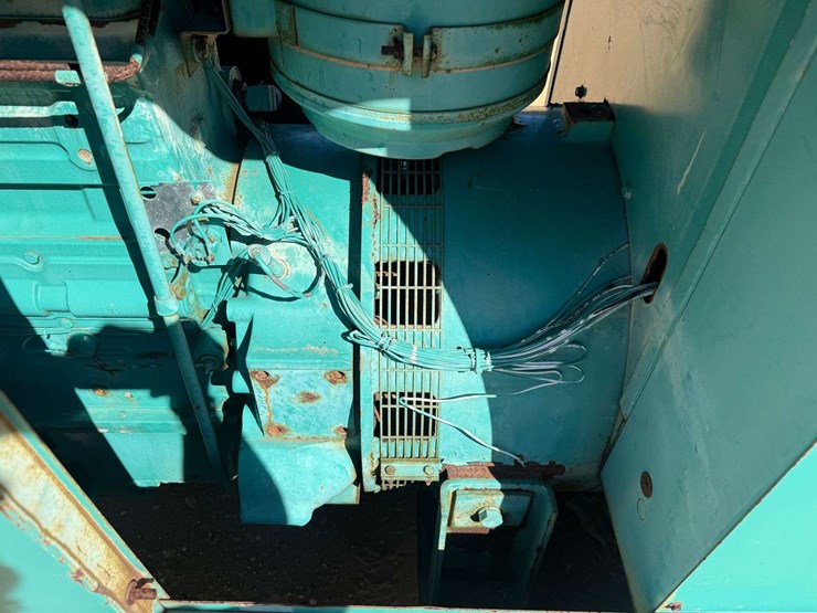 cummins-/-onan-250-kw-commercial-diesel-generator-(242-actual-hours)-image-16