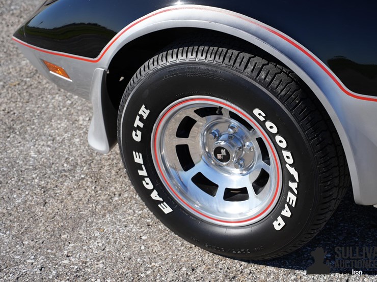 run-#71---1978-chevrolet-corvette-pace-car-edition-image-13