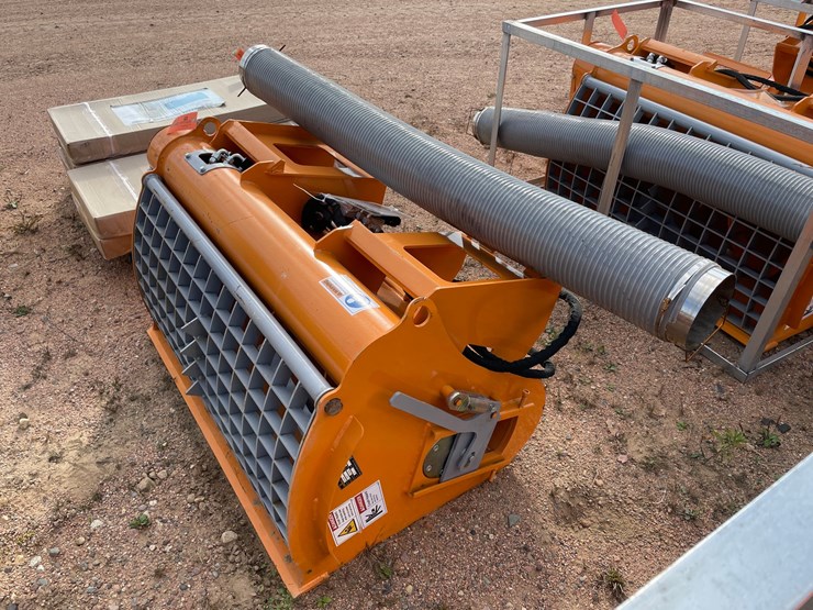 #4066-•-landhonor-double-discharge-concrete-mixer-attachment-image-2