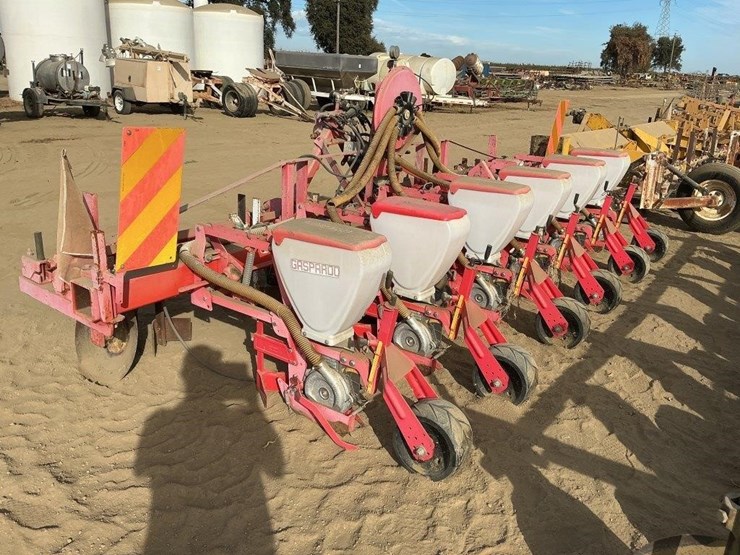 gaspardo-sp540-3-pt-6-row-30"-air-planter-image-6