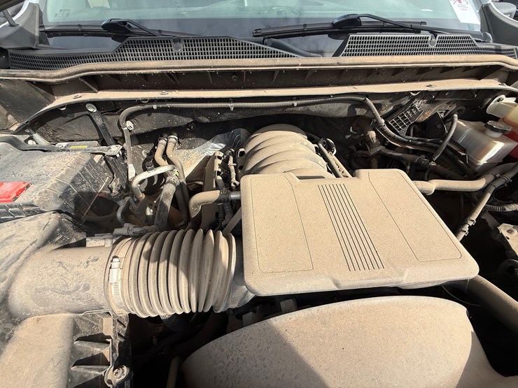 2021-chevrolet-silverado-2500hd-image-25