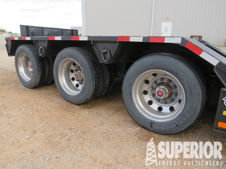 2014-eager-beaver-50gsl/3-3-axle-hyd-rgn-lowboy-trailer-image-11