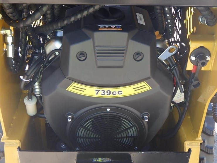 2026-agt-mx-crt23-skid-steer-track-loader-image-9