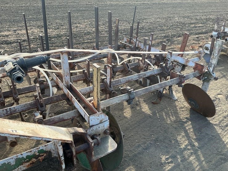 custom-3-pt-3-row-60"-cultivator-image-9