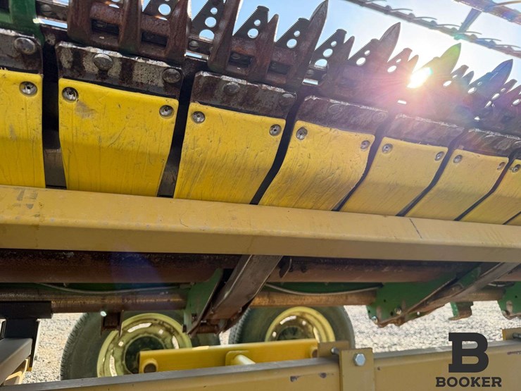 2021-john-deere-635f-header-image-35