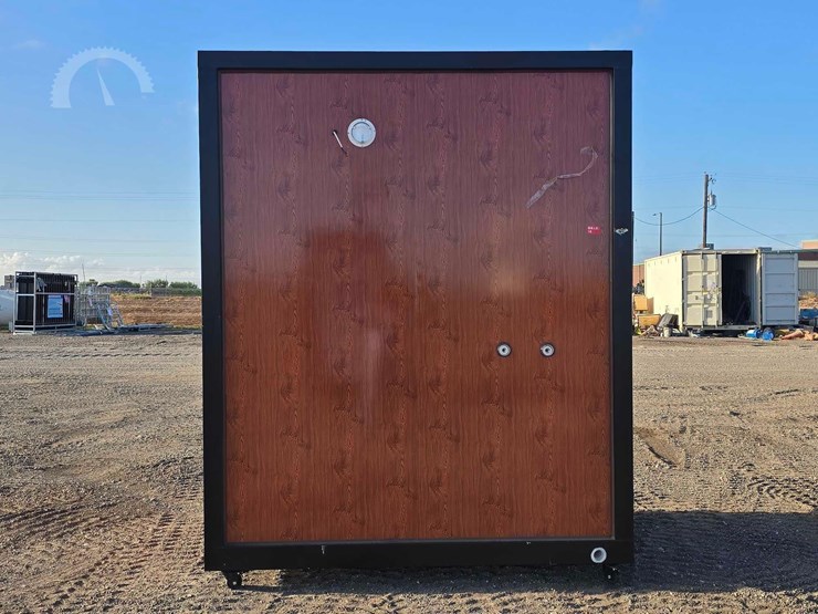 mobile-toilet-with-shower-image-8