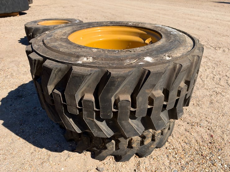 #41609-•-(2)-caterpillar-equipment-tires-image-2