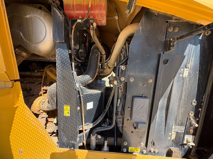 2018-caterpillar-930-r/t-wheeled-loader-(5,129-hours)-image-44