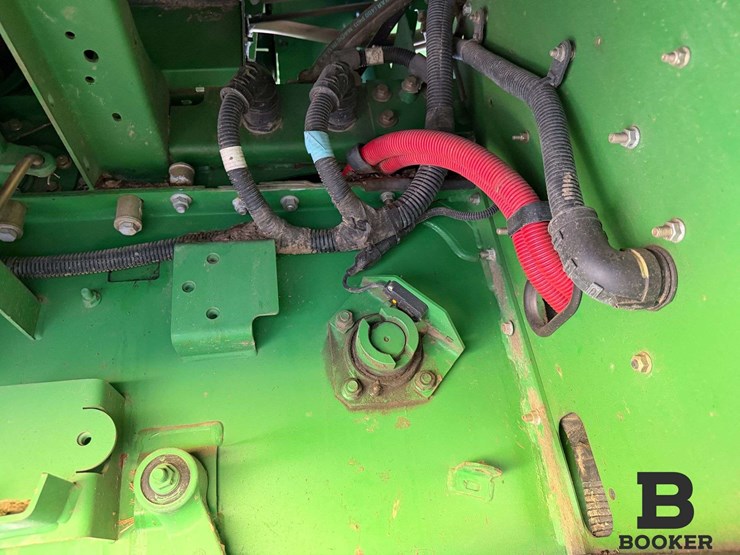 2012-john-deere-s670-combine-image-84