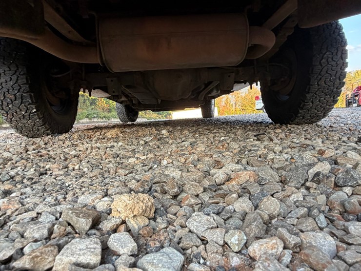#4554-•-2015-chevrolet-express-work-van-image-10