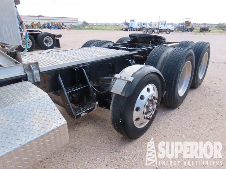2009-western-star-4900-t/a-truck-tractor-w/pusher-axle-sleeper-image-6