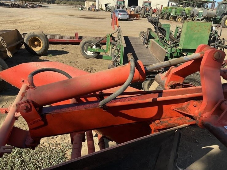 yonkers-johnson-300a-pull-v-ditcher-image-8