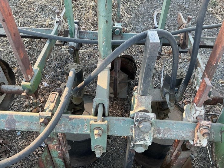 custom-3-pt-3-row-60"-hyd.-vine-trainer-image-9