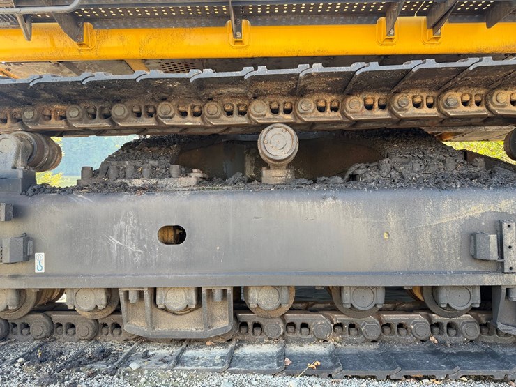 #4098-•-2015-john-deere-870g-lc-excavator-image-189
