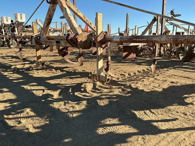 custom-3-pt-3-row-60"-cultivator-image-10