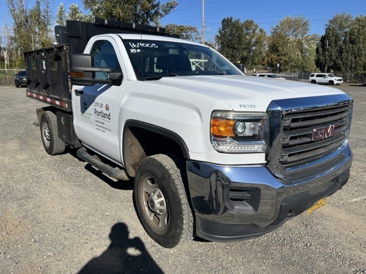 2016-gmc-sierra-2500-image-2
