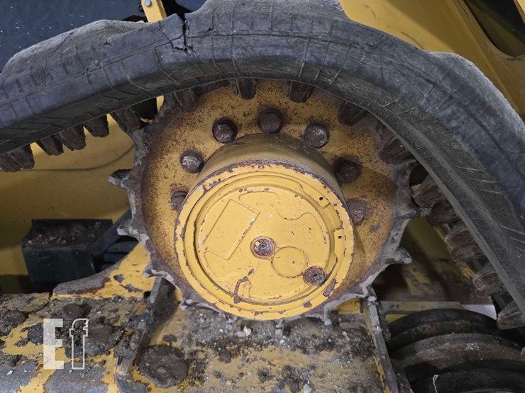 2018-caterpillar-299d2-image-25