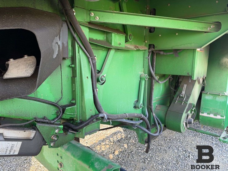 2012-john-deere-s670-combine-image-76
