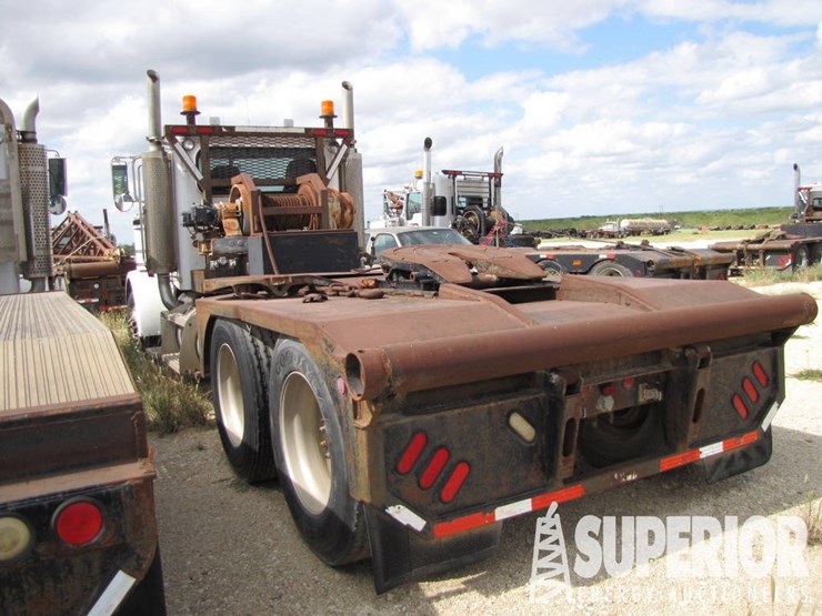 2005-peterbilt-378-t/a-day-cab-road-winch-truck-image-3